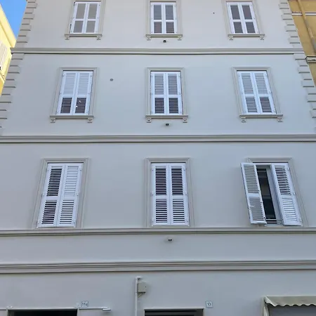 Apartment Anzio Central Apartments *