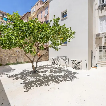 Anzio Central Apartments Apartman